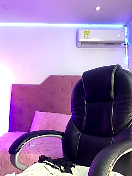 Velveet x online show from 11-11-25, 11:54