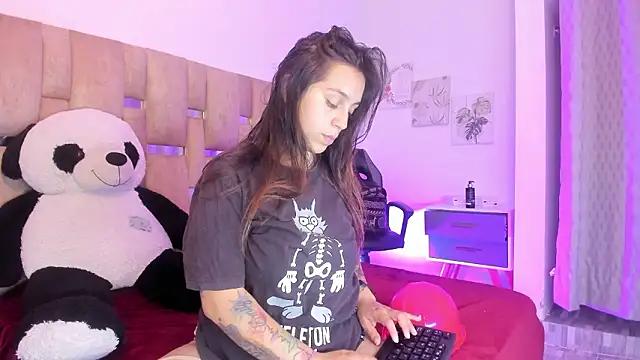 JulianaCarter online show from 01-14-26, 08:03