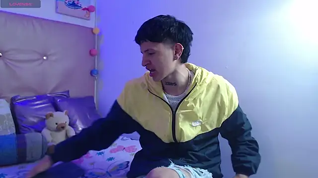 iam lukas   online show from 12-17-25, 03:18