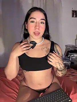 KaditaNavarro online show from 10-07-25, 11:46