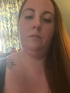 Snapshot of Domimommy420 chatting on 10-21-25, 06:52 Domimommy420 online show from 10-21-25, 06:52