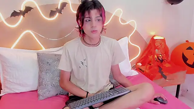 Snapshot of Dan_Copers chatting on 10-29-25, 02:41 Dan Copers online show from 10-29-25, 02:41