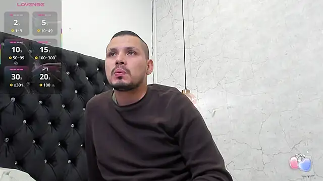 AndresSterling  online show from 09-18-25, 11:29