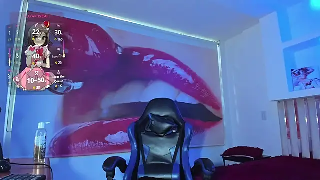 Snapshot of Raven_Rouge_ chatting on 10-04-25, 10:57 Raven Rouge online show from 10-04-25, 10:57