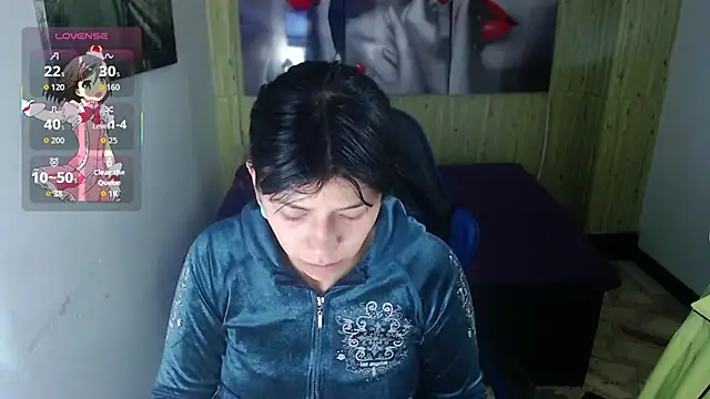 Snapshot of Raven_Rouge_ chatting on 10-10-25, 04:33 Raven Rouge online show from 10-10-25, 04:33