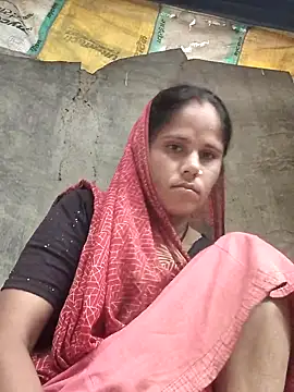 Snapshot of Hot-ilaiy chatting on 10-12-25, 01:37 Hot-ilaiy online show from 10-12-25, 01:37