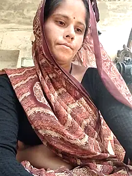 Snapshot of Hot-ilaiy chatting on 10-14-25, 07:09 Hot-ilaiy online show from 10-14-25, 07:09