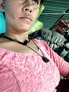 Snapshot of Hot-ilaiy chatting on 11-02-25, 11:12 Hot-ilaiy online show from 11-02-25, 11:12