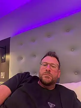 Snapshot of bilf1978 chatting on 02-23-26, 02:03 bilf1978 online show from 02-23-26, 02:03