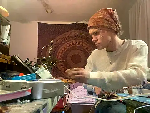 XanderOzzz online show from 11-22-25, 09:30