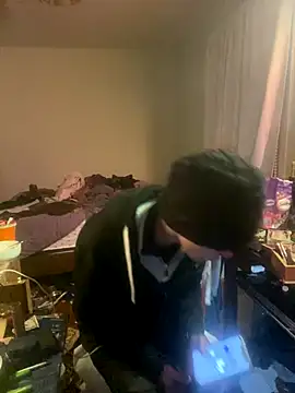 XanderOzzz online show from 12-14-25, 12:32