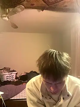 XanderOzzz online show from 12-16-25, 06:51