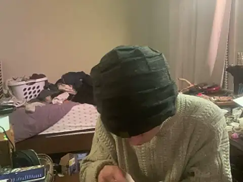 Snapshot of XanderOzzz chatting on 12-19-25, 10:11 XanderOzzz online show from 12-19-25, 10:11