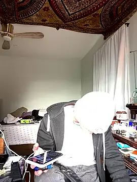 Snapshot of XanderOzzz chatting on 01-13-26, 08:14 XanderOzzz online show from 01-13-26, 08:14