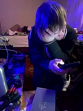 Snapshot of XanderOzzz chatting on 01-14-26, 08:20 XanderOzzz online show from 01-14-26, 08:20