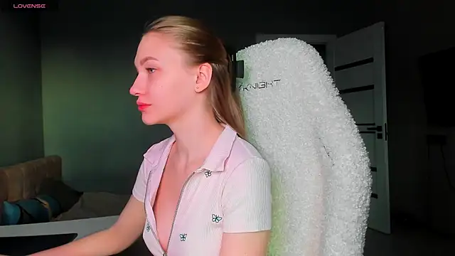 Ammi bliss online show from 11-18-25, 03:23