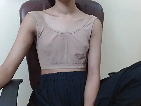 smallcuute online show from 10-02-25, 12:12