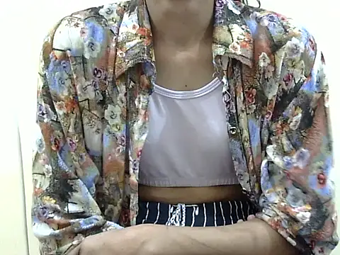 smallcuute online show from 11-25-25, 08:36