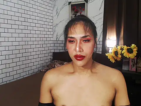 Latinahugecock online show from 10-03-25, 09:28