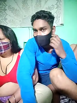 LoveOnStream online show from 11-24-25, 05:01