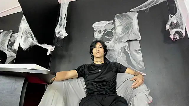 jett savage online show from 10-17-25, 02:30