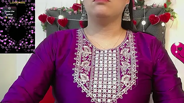 Snapshot of IndraKaur_ chatting on 03-10-26, 11:59 IndraKaur online show from 03-10-26, 11:59