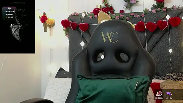 Snapshot of IndraKaur_ chatting on 03-28-26, 12:05 IndraKaur online show from 03-28-26, 12:05