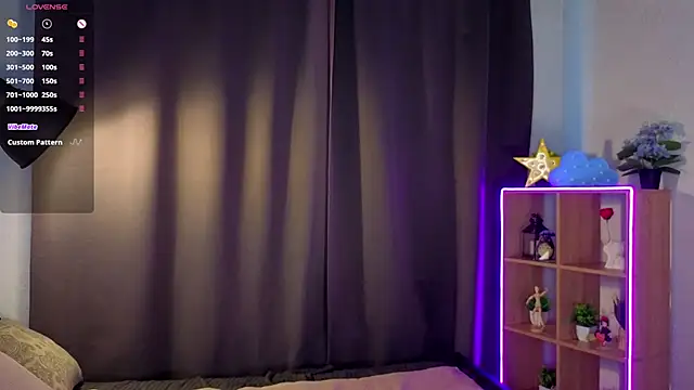 Snapshot of MinaMancilla chatting on 09-11-25, 04:23 MinaMancilla online show from 09-11-25, 04:23