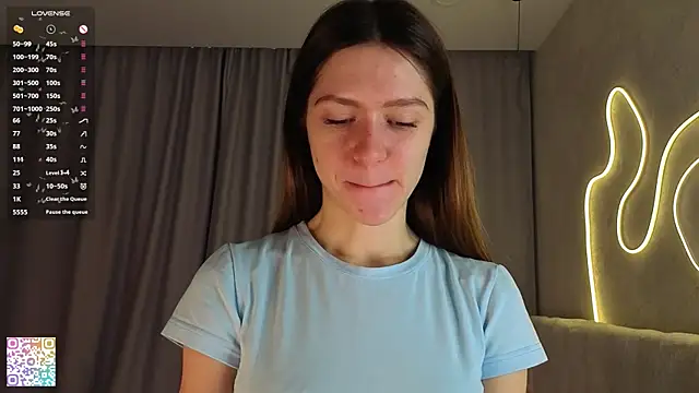 Snapshot of MinaMancilla chatting on 10-04-25, 04:21 MinaMancilla online show from 10-04-25, 04:21