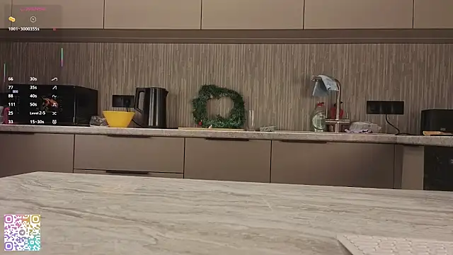 MinaMancilla online show from 12-20-25, 04:30