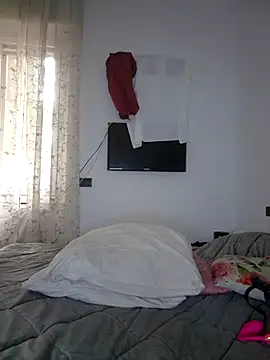 Snapshot of amalia202555 chatting on 11-14-25, 12:37 amalia202555 online show from 11-14-25, 12:37