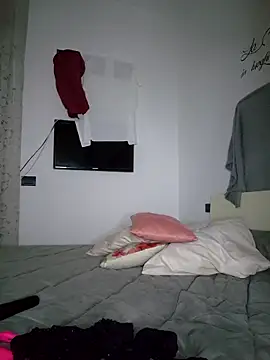 Snapshot of amalia202555 chatting on 11-17-25, 02:45 amalia202555 online show from 11-17-25, 02:45