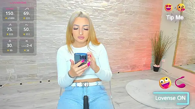 Lexi Blazee online show from 10-04-25, 06:11