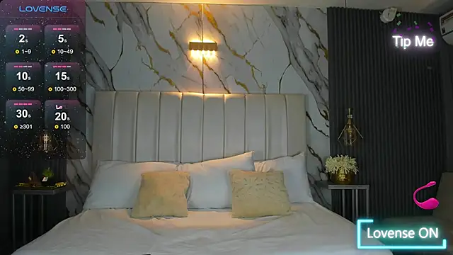 LinaLanm online show from 11-21-25, 10:41