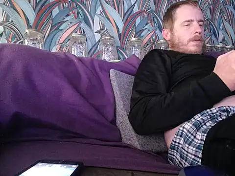 Snapshot of gaydavid chatting on 11-07-25, 10:21 gaydavid online show from 11-07-25, 10:21