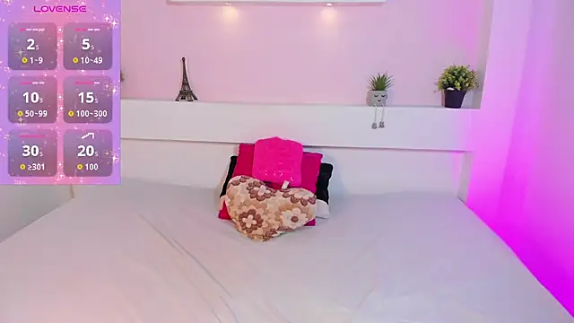 Hannacooper3 online show from 10-25-25, 07:52