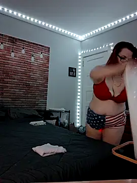 Snapshot of queenpeaches121 chatting on 10-13-25, 10:37 queenpeaches121 online show from 10-13-25, 10:37