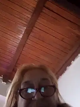 Saraimilf online show from 10-27-25, 08:02