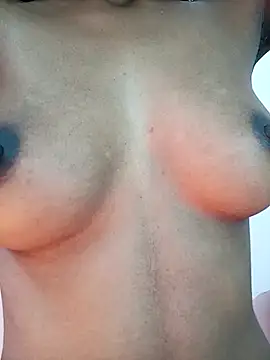 Snapshot of Small_Titss chatting on 11-29-25, 05:32 Small Titss online show from 11-29-25, 05:32