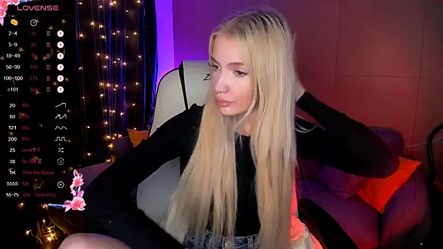 AnyaTaylor  online show from 11-24-25, 08:25