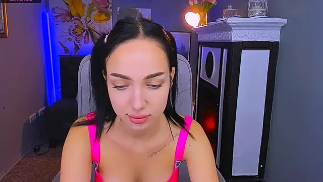 Sofyy Bradd online show from 09-11-25, 06:24