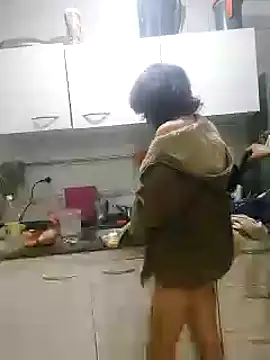 Snapshot of kendrafarq chatting on 09-18-25, 04:58 kendrafarq online show from 09-18-25, 04:58