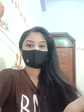 Snapshot of Hot-Soniya733 chatting on 10-27-25, 04:33 Hot-Soniya733 online show from 10-27-25, 04:33