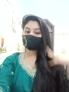 Snapshot of Hot-Soniya733 chatting on 12-15-25, 07:07 Hot-Soniya733 online show from 12-15-25, 07:07