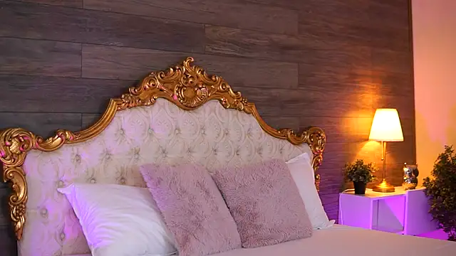 EllieRedd online show from 10-13-25, 08:58