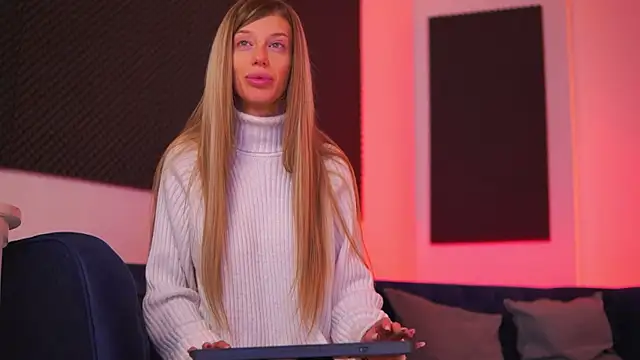 EllieRedd online show from 01-08-26, 04:15