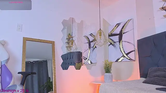 Charmelune online show from 10-07-25, 06:27