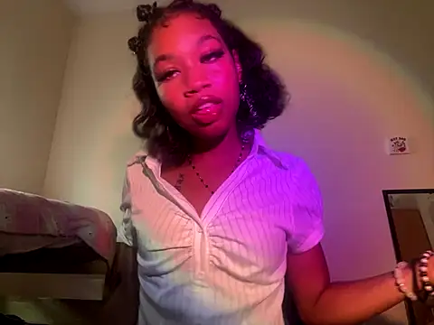 luvrgrllani online show from 09-17-25, 08:54