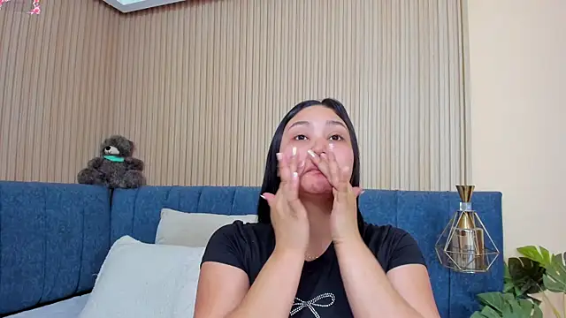 Snapshot of angel_ponce chatting on 11-21-25, 07:12 angel ponce online show from 11-21-25, 07:12