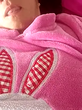 Snapshot of Ternura_Prohibida chatting on 10-27-25, 12:42 Ternura Prohibida online show from 10-27-25, 12:42